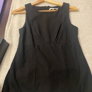 Elegant Black Sleeveless Top lined